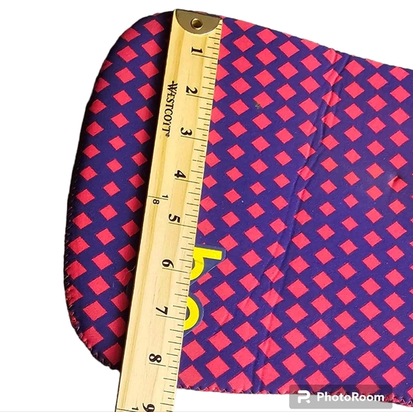 Byo Go Go Netbook Sleeve - Picture 2 of 5